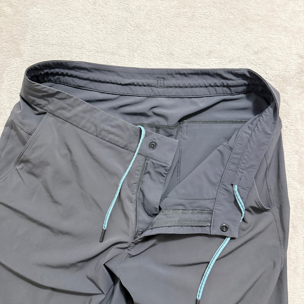 Lululemon Swim Commission Shorts Men 34 9" Gray Performance Hybrid Beach EUC - Picture 2 of 12